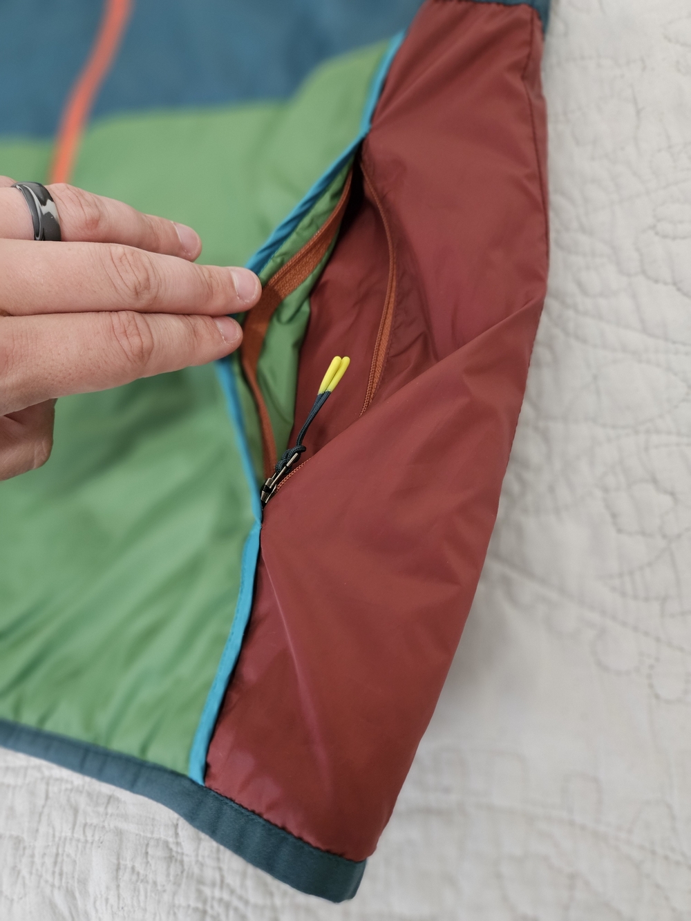 Cotopaxi Teca Calido Insulated Vest - Large **Reversible** - Picture 2 of 6